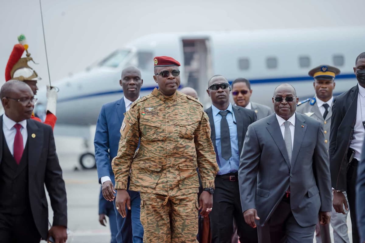 Burkina Faso : tentative de déstabilisation déjouée, Paul-Henri Sandaogo Damiba pointé du doigt