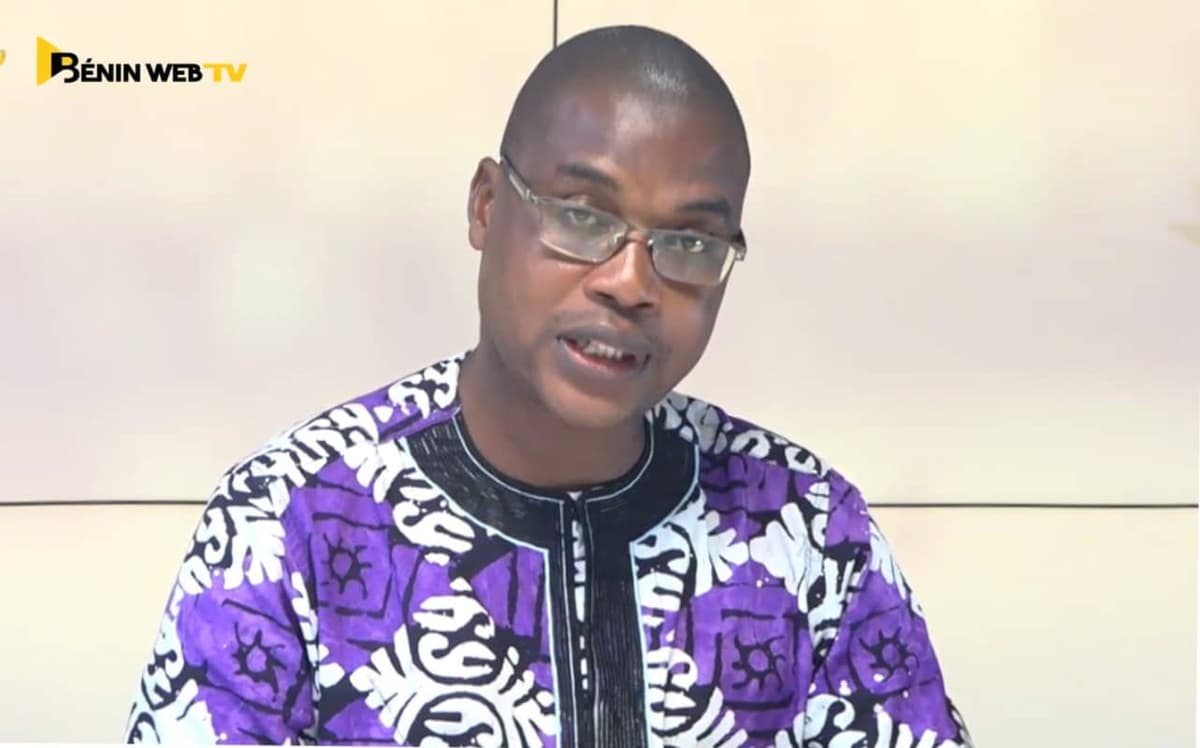 Le journaliste Virgile Ahouansè