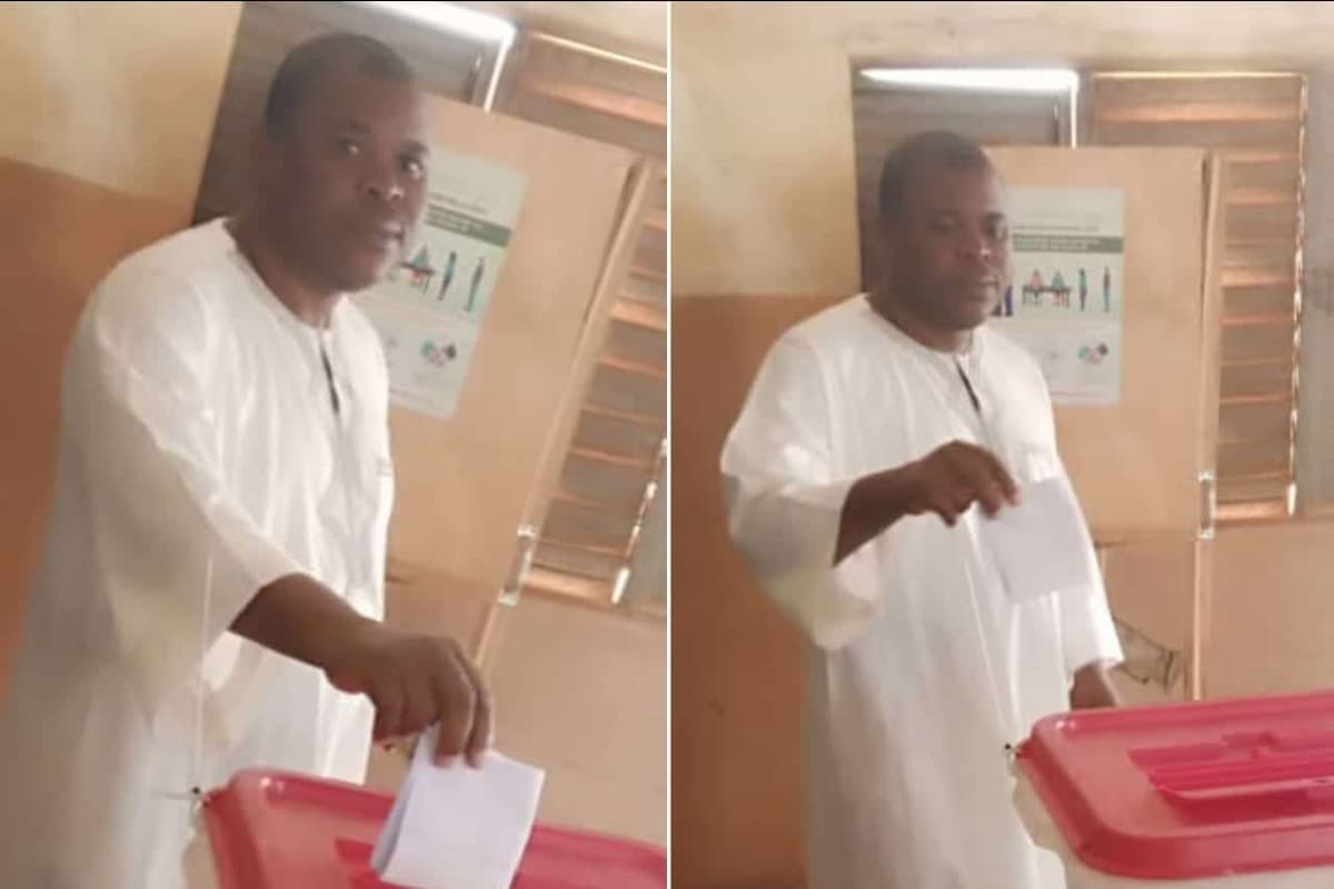 Paul Hounkpè au poste de vote Ã  Lobogo