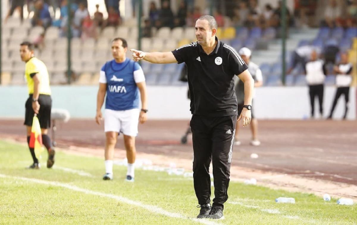 Le sélectionneur des U17 de l'Algérie, Arezki Remmane