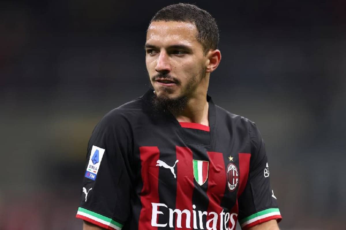 Le milieu de terrain de l'AC Milan, IsmaÃ«l Bennacer