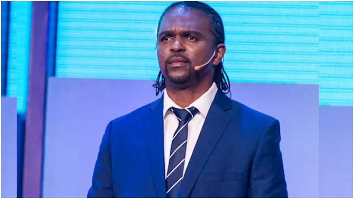 Nwankwo Kanu, ancien attaquant nigérian