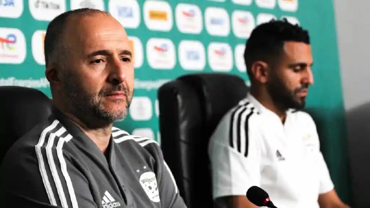 Djamel Belmadi et Riyad Mahrez en conférence de presse après l'élimination de l'Algérie de la CAN 2022