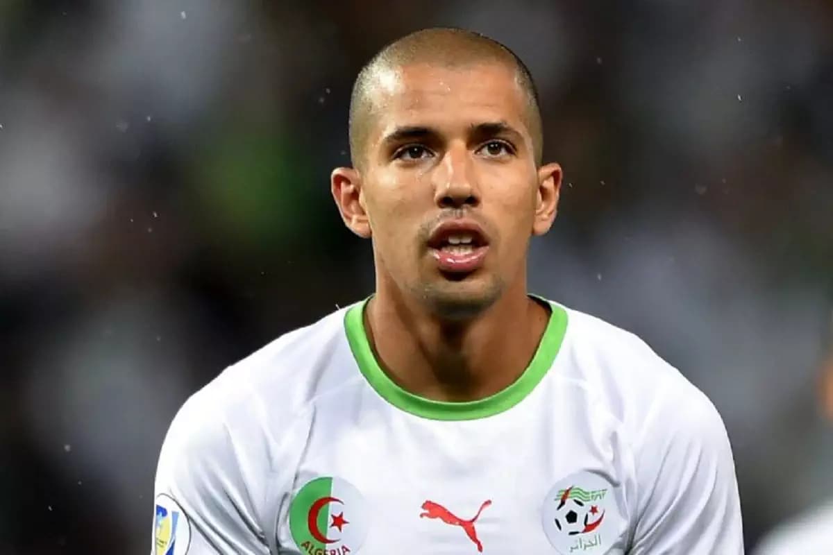Le milieu de terrain algérien Sofiane Feghouli