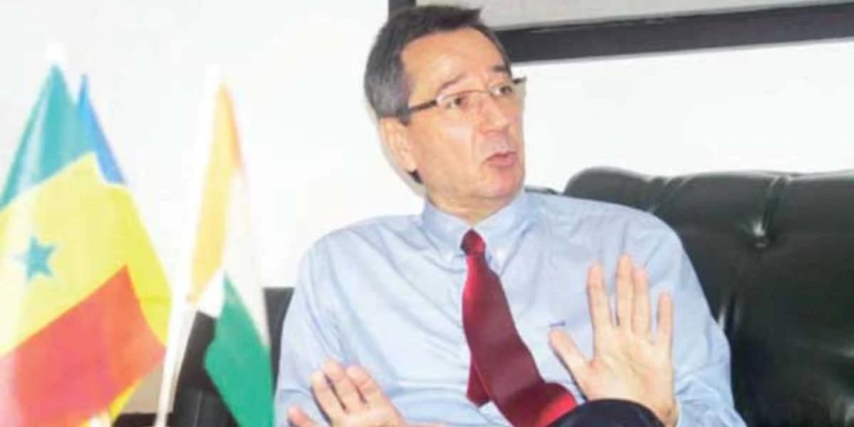 Yurii Pyvovarov, ambassadeur d'Ukraine au Cameroun, lors d'une conférence de presse.