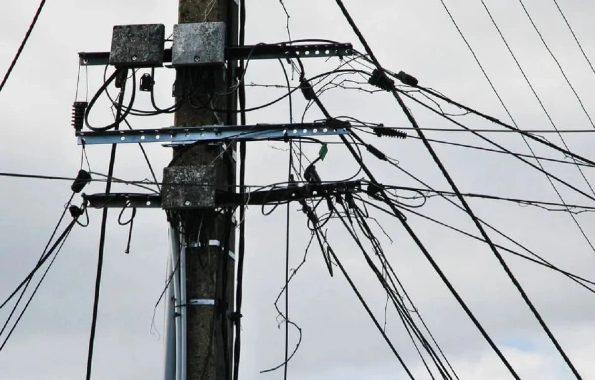 Un poteau électrique