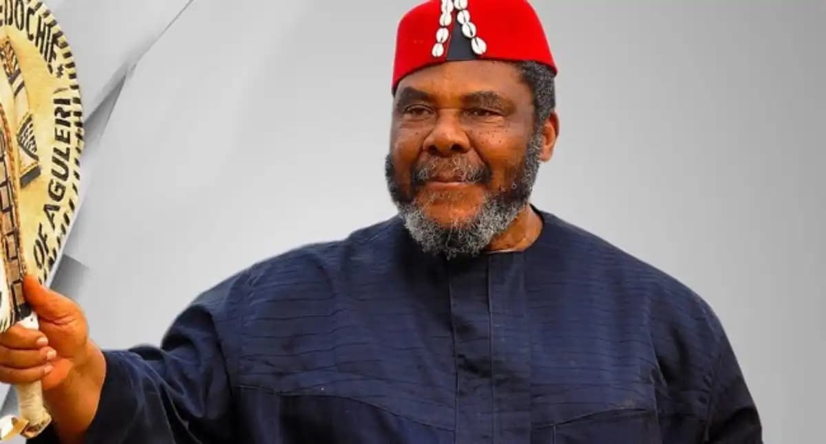 Pete Edochie s'exprimant sur la gestion des relations et le leadership.