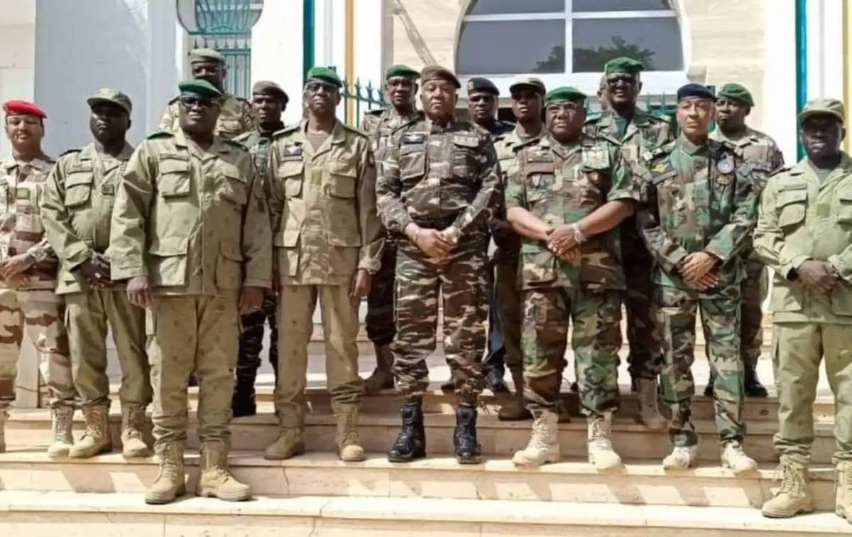 Logo du CNSP au Niger sur fond neutre.