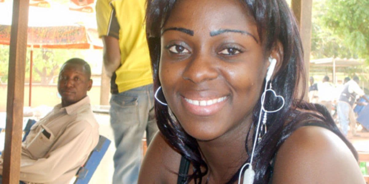 L'artiste burkinabè Adjaratou Sanon