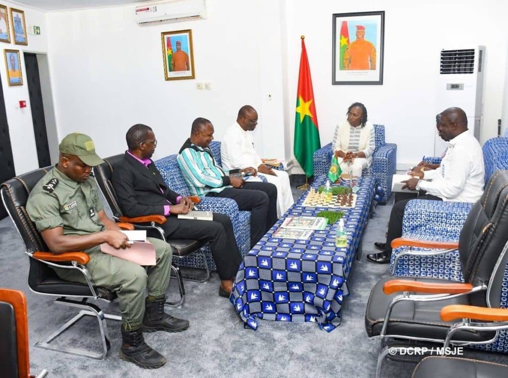 Burkina Faso : L’Institut des Finances Publiques présente un projet d’infrastructures sportives à la Ministre Annick Pikbougoum