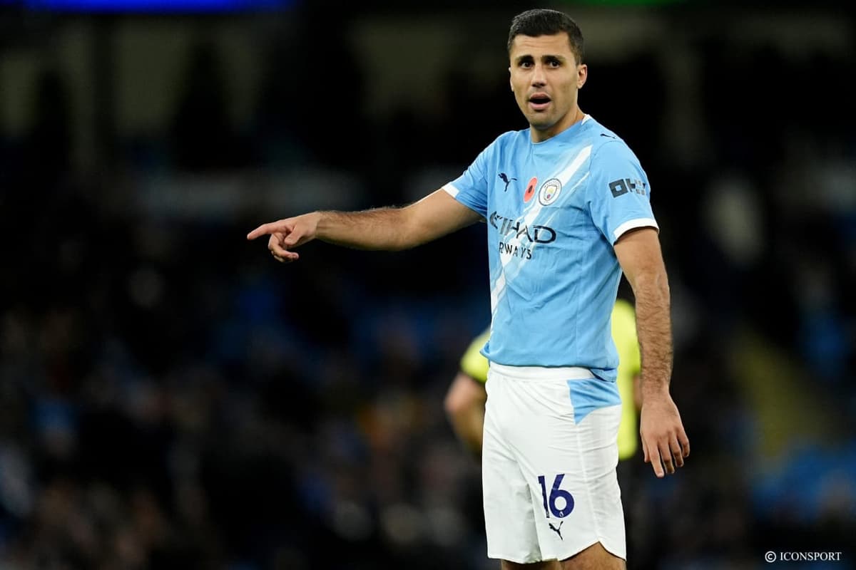 Manchester City: Guardiola ouvre la porte à un départ de Rodri