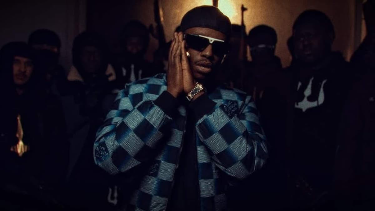 Mort de Werenoi : le producteur condamné pour violences et recherché par un mandat d’arrêt