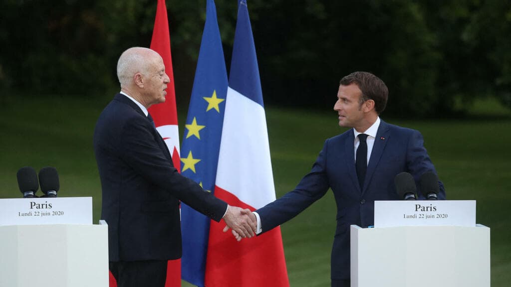 Tunisie : échange téléphonique entre Saïed et Macron sur l’immigration