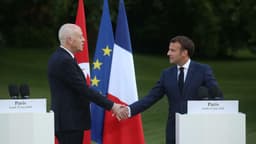 Tunisie : échange téléphonique entre Saïed et Macron sur l’immigration