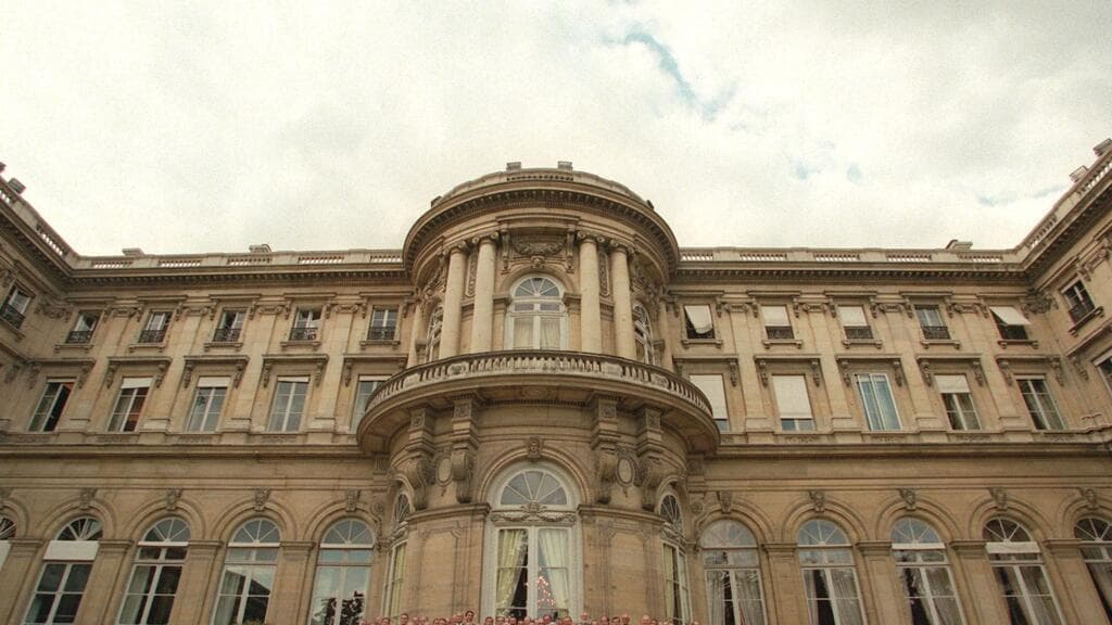 Gabon : Paris a entravé à une enquête pour crimes contre l’humanité selon l’hebdomadaire Marianne