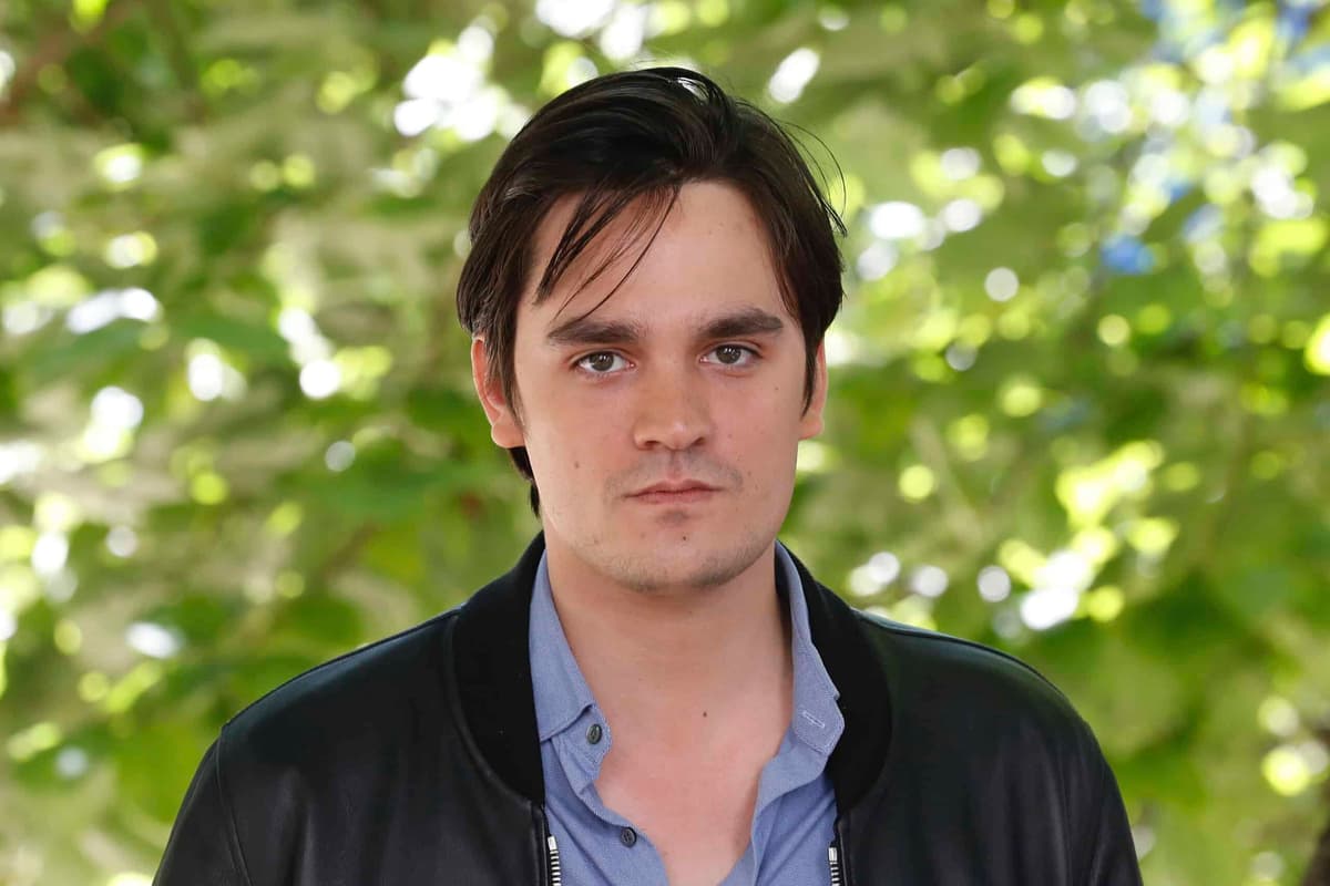 Chien d’Alain-Fabien Delon tué : 30 millions d’amis porte plainte