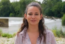 Lucie Lucas annonce la mise en location de son château en Bretagne