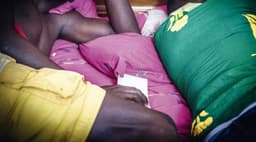 RDC : la vidéo de deux homosexuels coincés pendant l’acte s3xuel choque la toile