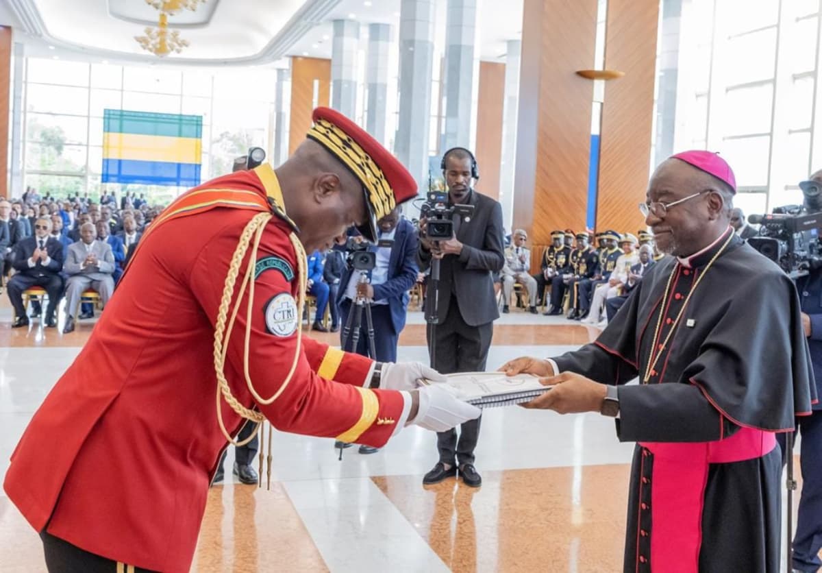 Gabon – Dialogue national: un document de 1000 résolutions remis aux autorités