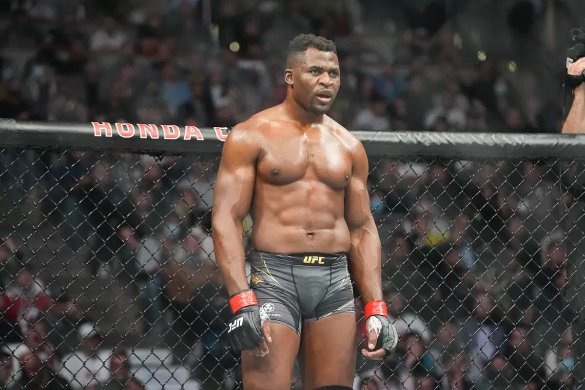 «Si je croise une femme, je change de trottoir pour ne pas l’effrayer»: Francis Ngannou sur sa vie privée