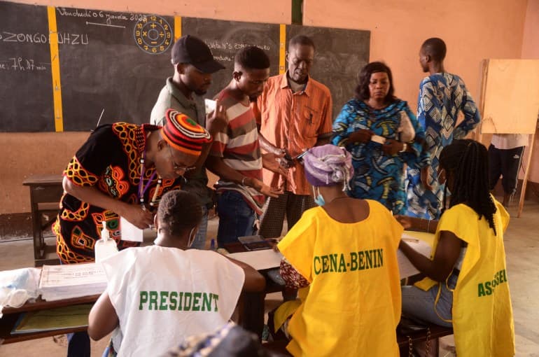 Quand les urnes se vident, la politique s’explique