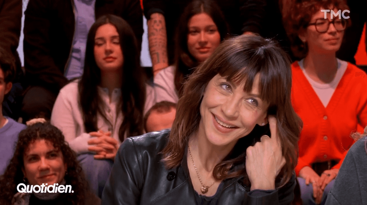 "Vous vous en foutez quoi !", Sophie Marceau très gênée par la question de Yann Barthès sur son âge
