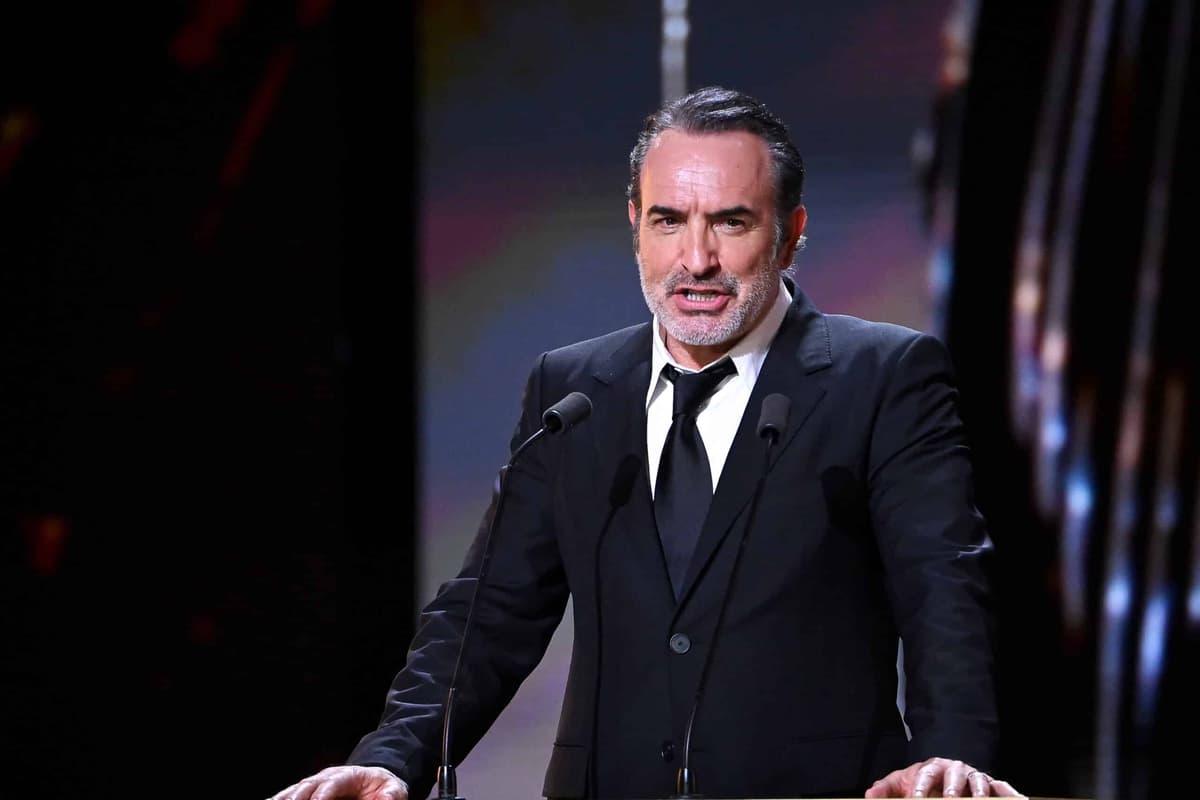 Jean Dujardin : « Faites votre travail », son coup de gueule face à Audrey Crespo-Mara
