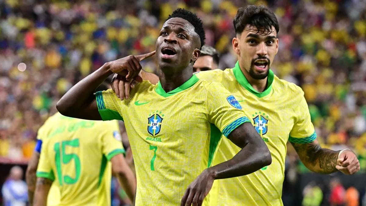 L'attaquant brésilien Vinicius Junior célèbre après avoir marqué le premier but de son équipe lors du match de football du groupe D du tournoi Conmebol 2024 Copa America entre le Paraguay et le Brésil au Allegiant Stadium à Las Vegas, Nevada, le 28 juin 2 Crédit: Getty Images