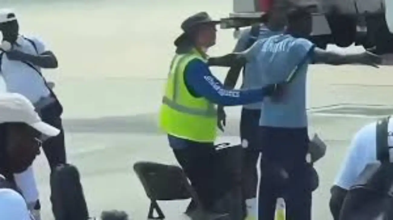 Mondial 2026 : pourquoi les joueurs sénégalais ont été contrôlés sur un tarmac américain